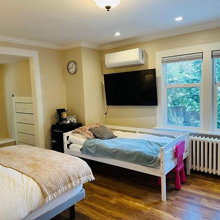 Shaughnessy Cozy Bedrooms Guest House Vancouver Exterior photo